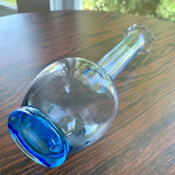 Vintage Light Blue Glass Bud Vase with Scalloped Edge – Delicate & Elegant - Picture 4 of 10